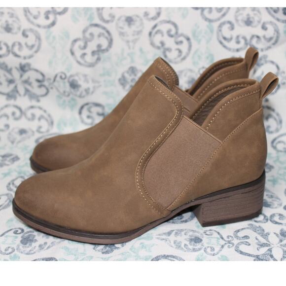 Pierre Dumas Women's Taupe Tabby‎ 14-434 Ankle Bootie 7M - Picture 1 of 9